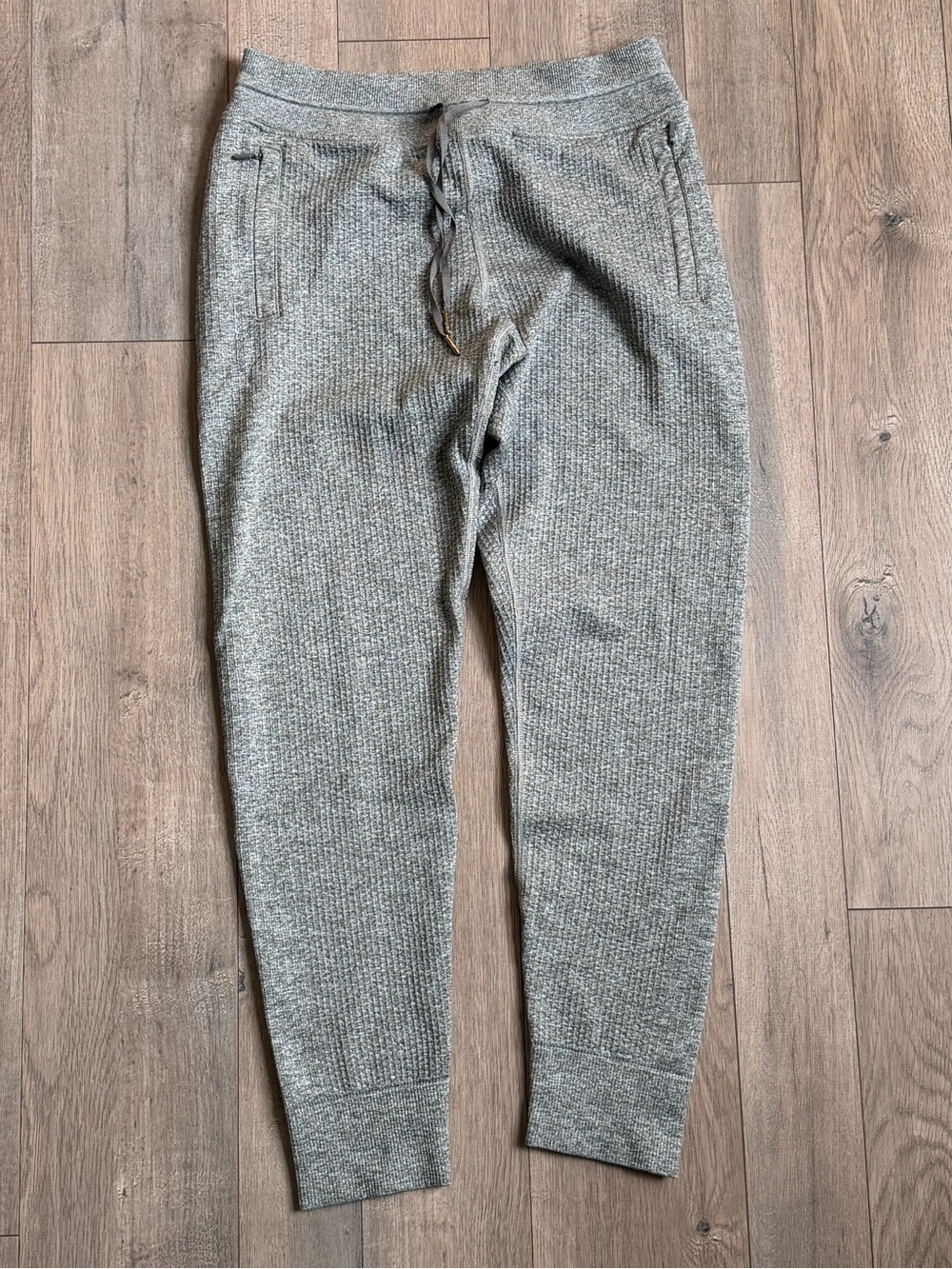 Lululemon Engineered Warmth Jogger Pants Size 6